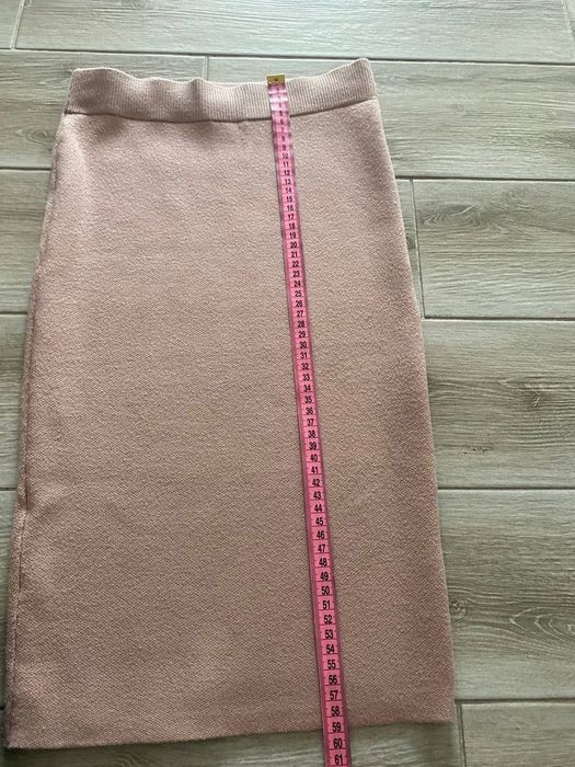 Рожева трикотажна спідниця для жінок