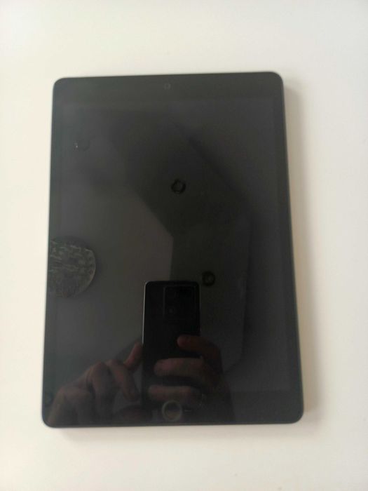 iPAD Apple (9th Generation) 64GB Space Gray WiFi + Celullar