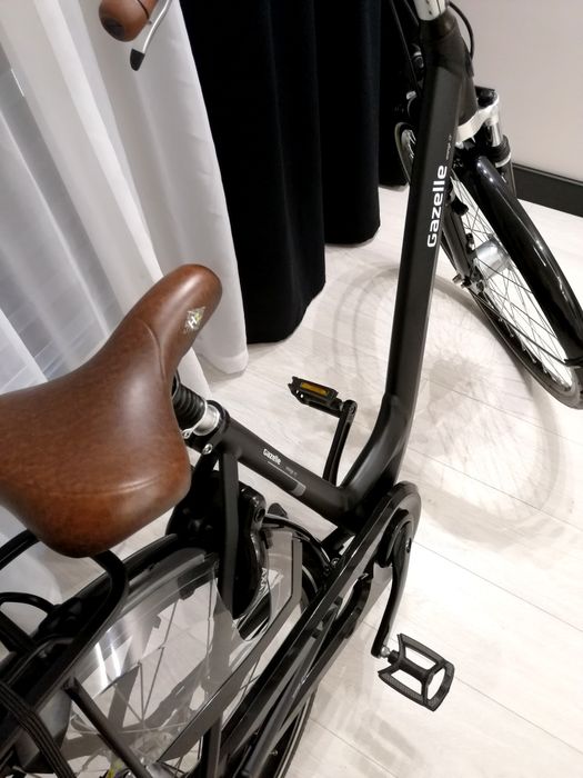 Gazelle Orange C7+