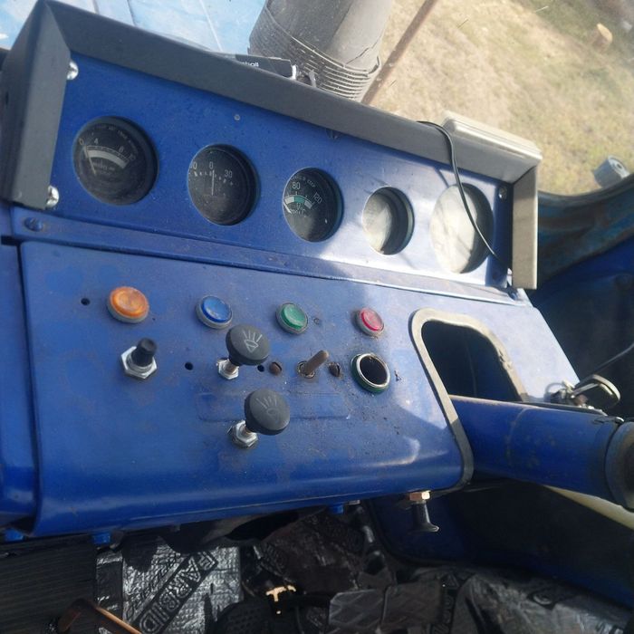 Мтз-80 з погрузчиком стогомет