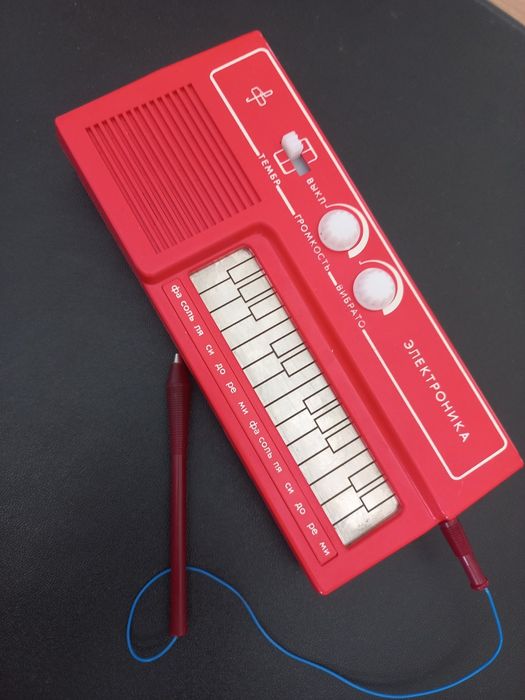 Игрушка электроника