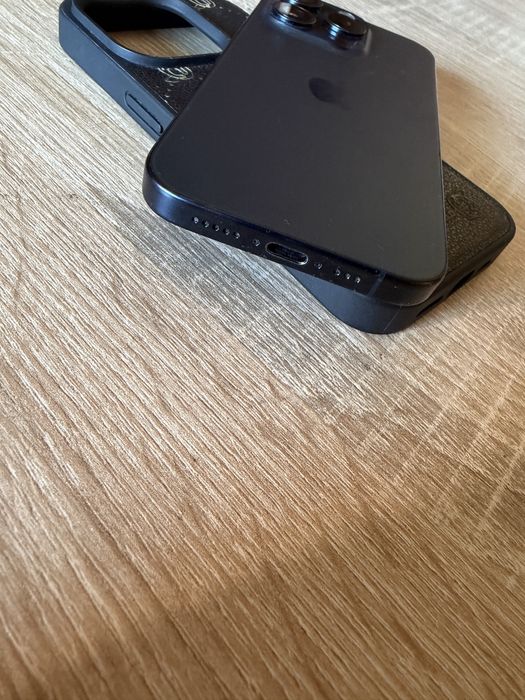 Apple iPhone 15 Pro 256 gb bardzo ladny