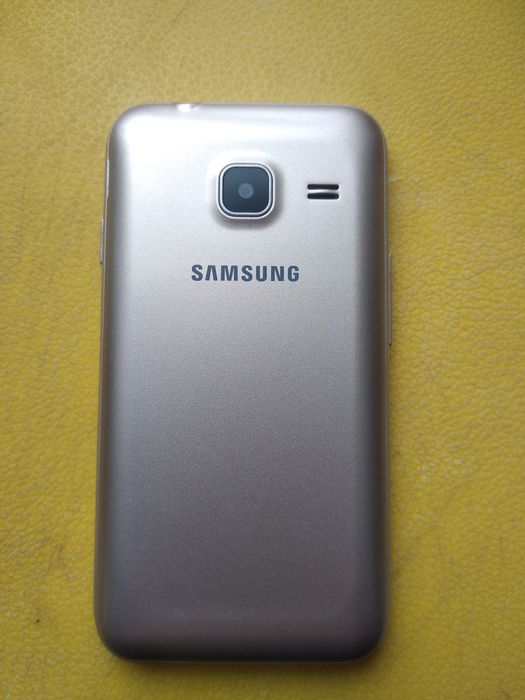 Samsung J1 mini.
