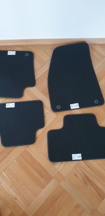 Oryginalne dywaniki Volvo XC40 –Nowe
