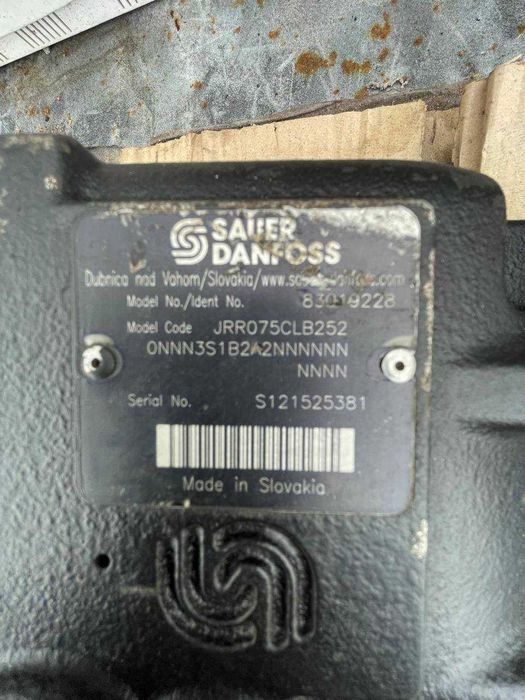 «Гідравлічний насос Sauer-Danfoss JRR075CLB252»