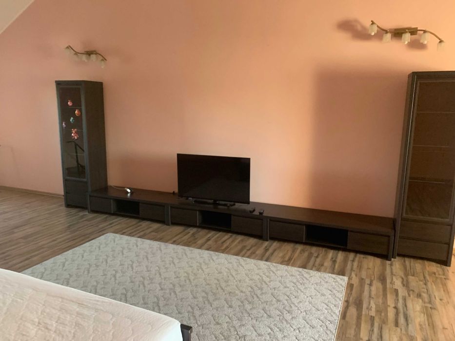 оренда  двохкімнатна двохрівнева студіо з паркувальним місцем