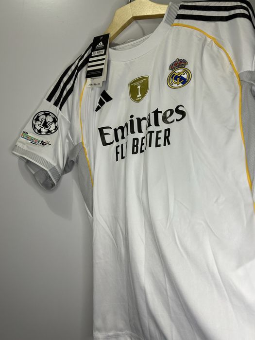 Nowy Komplet Real Madryt 24/25 – Kylian Mbappé #10 (Rozmiar 28