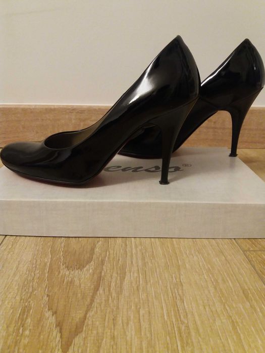 Skórzane czarne szpilki na obcasie RYŁKO rozmiar 36,5