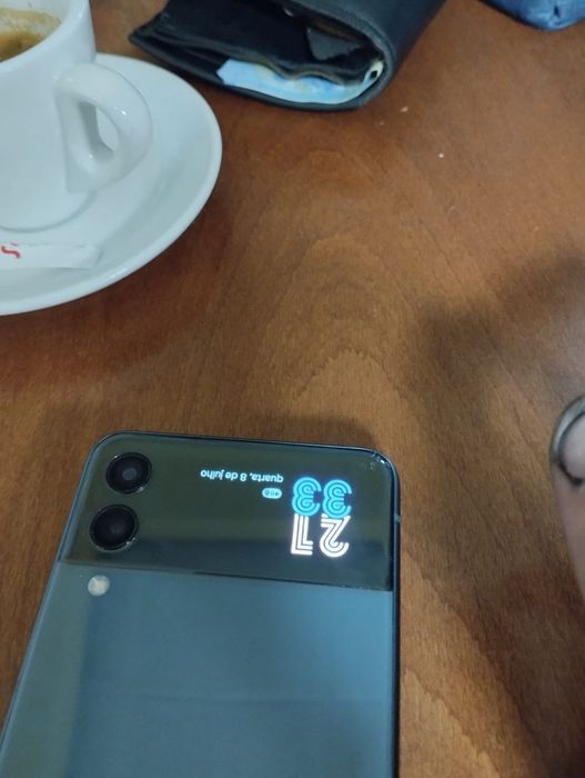 Samsung flip 3 5g