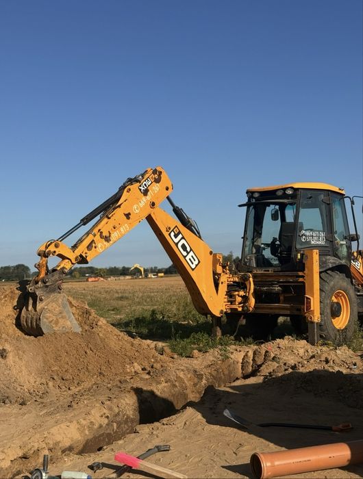 Usługi koparko-ładowarką – prace ziemne
