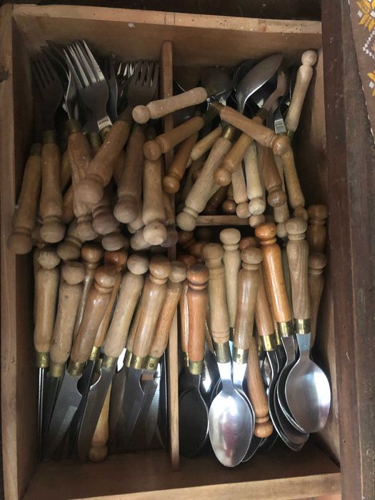 Louça de Barcelos + Faqueiro Palaçoulo em Liquidação Total!