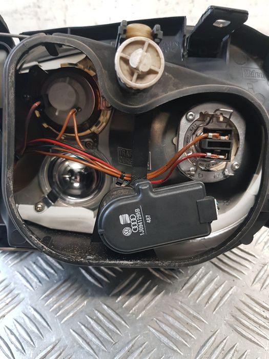 Lampa Prawa Przód 1J1941016B Vw Golf Iv 98R- Europa