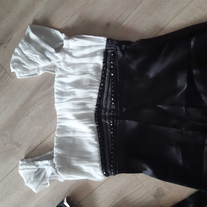 Sukienki damskie r34