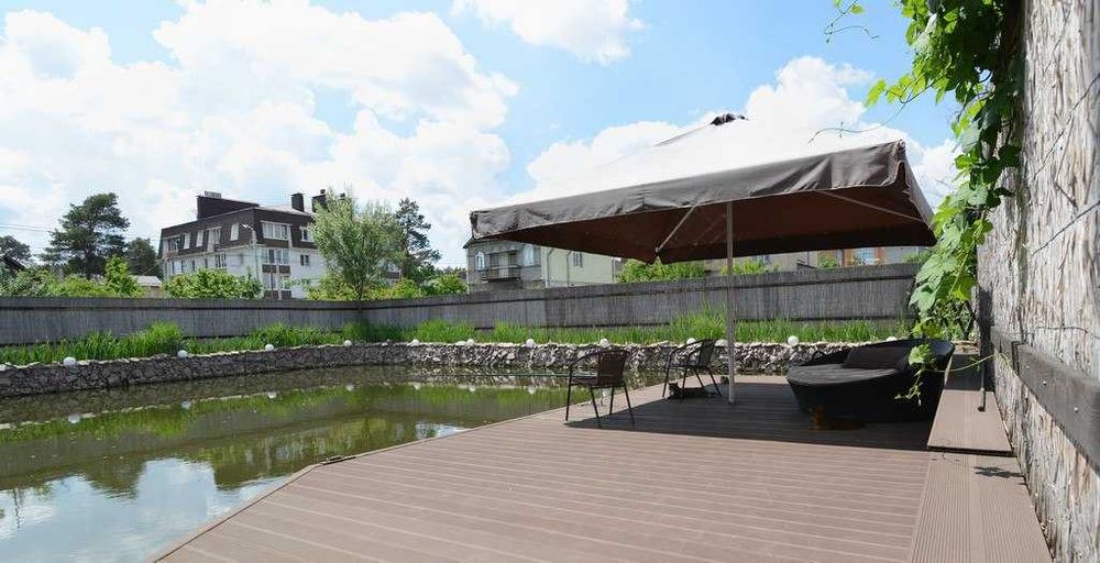 Центр Ірпеня будинок 200м², 9 соток, ЛАНДШАФТНИЙ ДИЗАЙН, ОЗЕРО