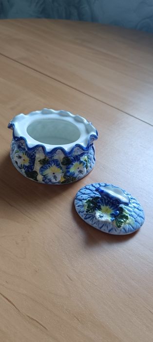 Шкатулка фарфоровая