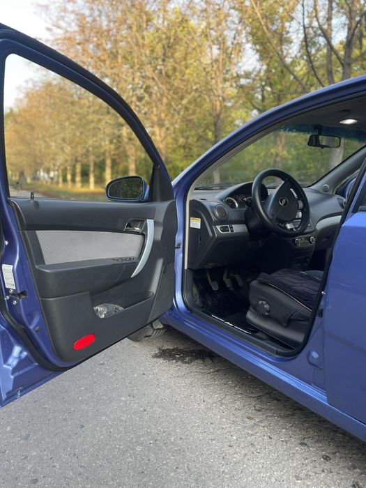 Продаю Chevrolet Aveo в хорошем рабочем состоянии. Автомобиль