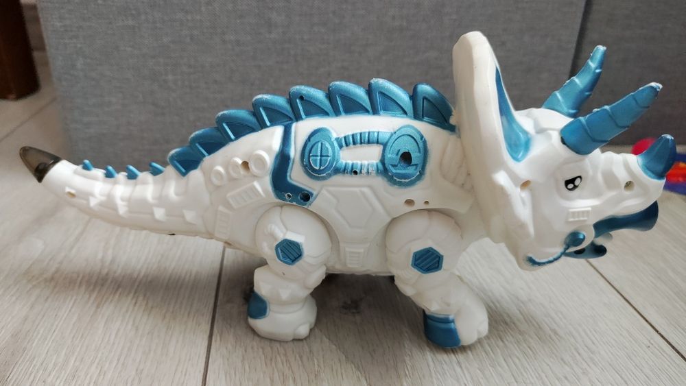 Динозавр ходить звук