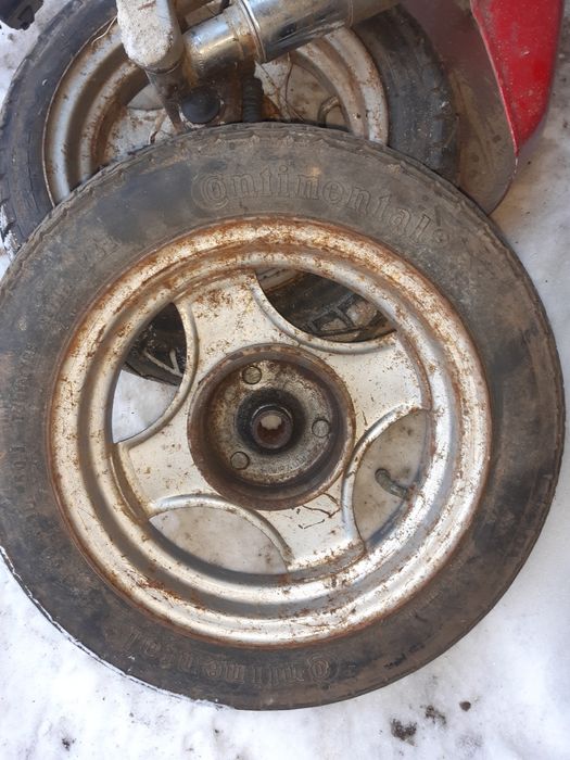 Колеса скутера 120/70-12   130/70-12