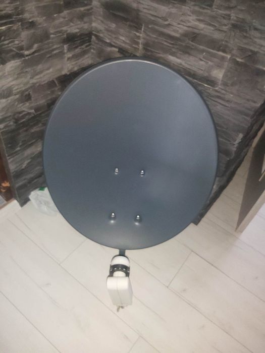 Antena satelitarna