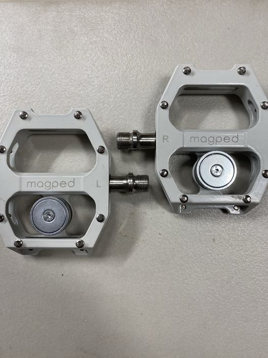 Pedały magnetyczne  nie SPD  do roweru szosowego MTB grawel do trenaże