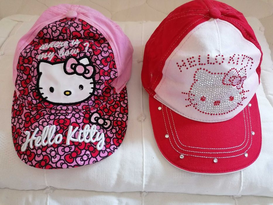 Hello Kitty - BONÉS  Muito Bom estado. Como novos.