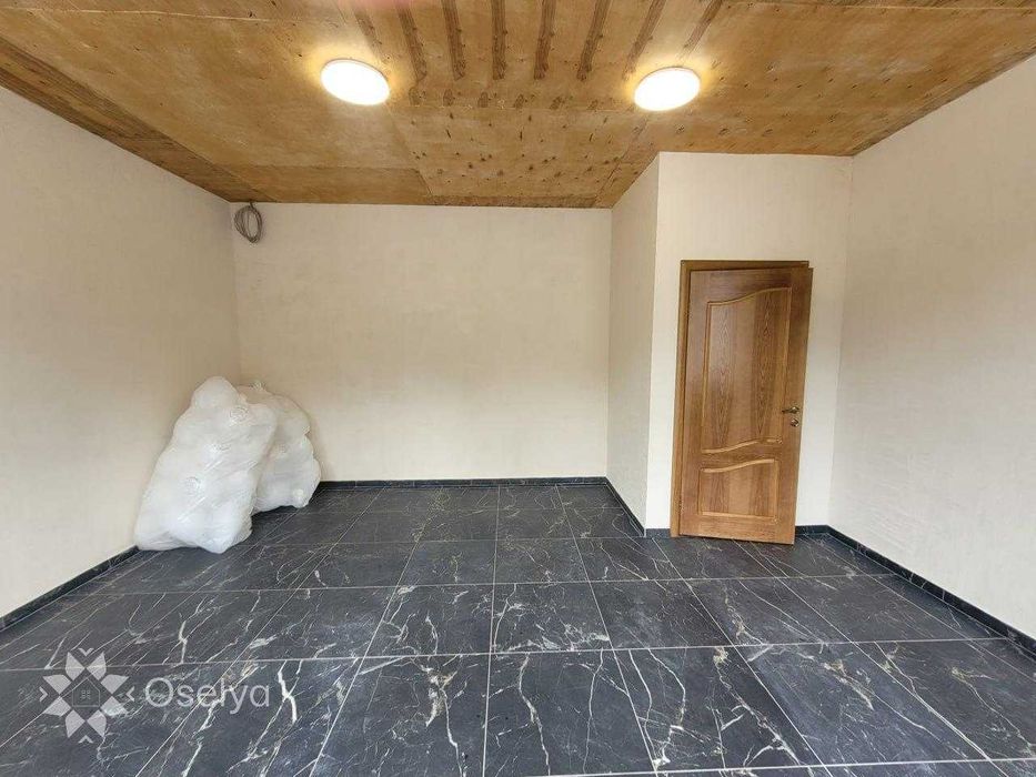 Продаж комерційного приміщення 21.7 м² у центрі Бучі 33000$