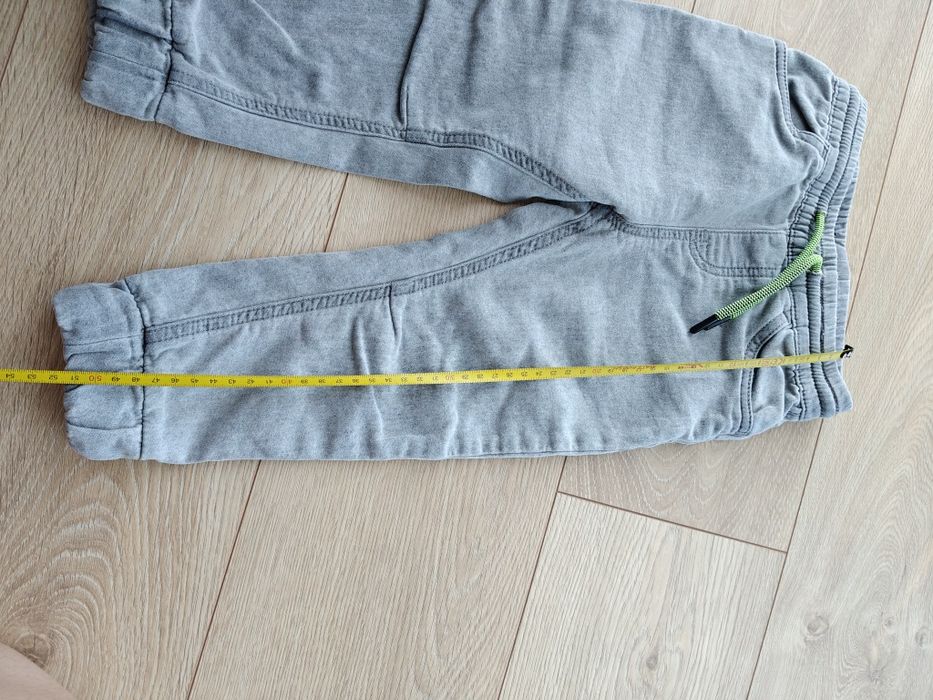 Jeansy Joggers Reserved 98