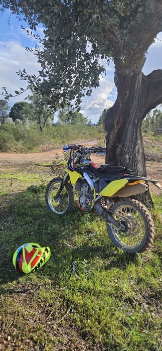 Suzuki rmz250 matriculada