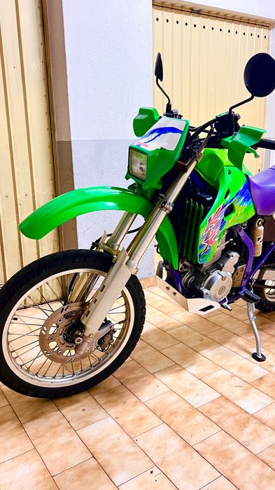 Moto Kawasaki KLX 650