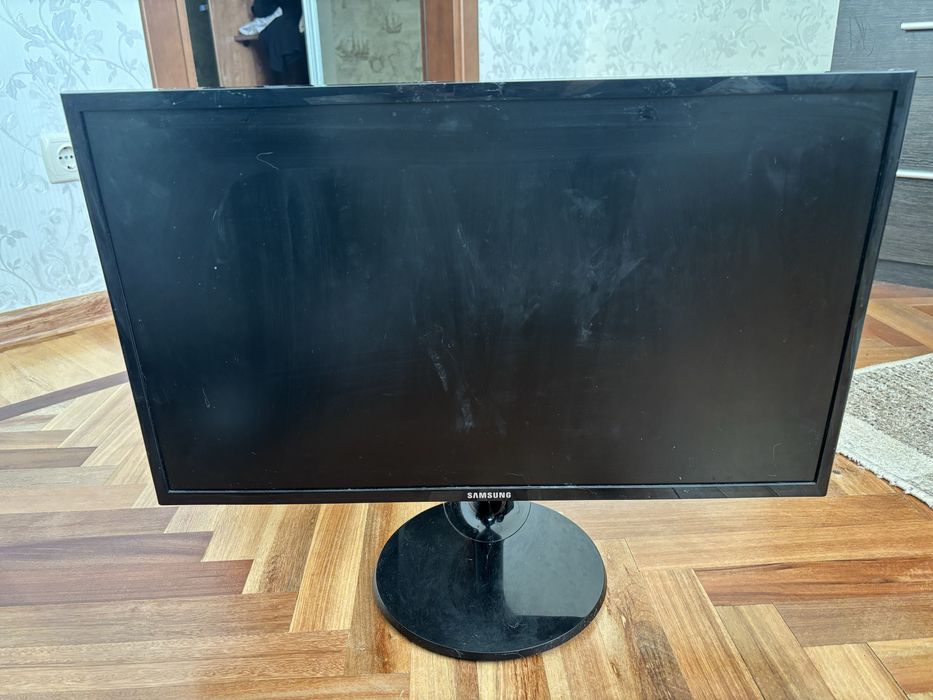 Монитор Samsung  S24F350FHI