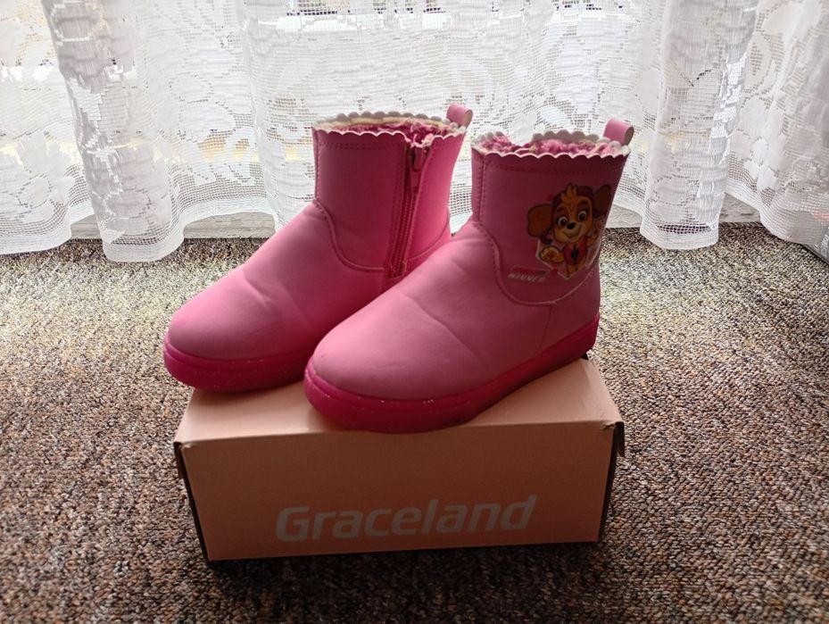 Sprzedam Buciki Dziewczęce