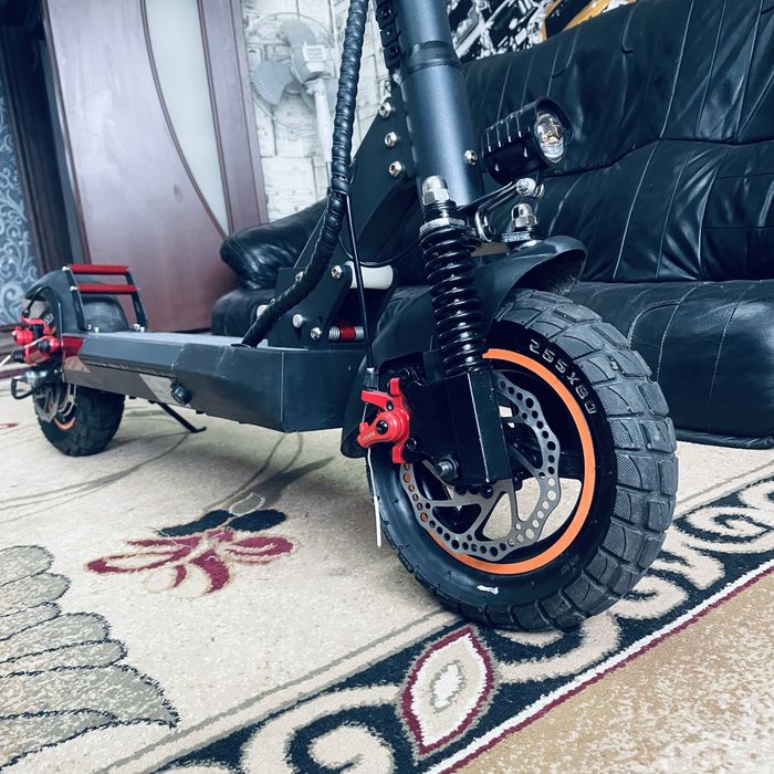 Продаю самокат куго