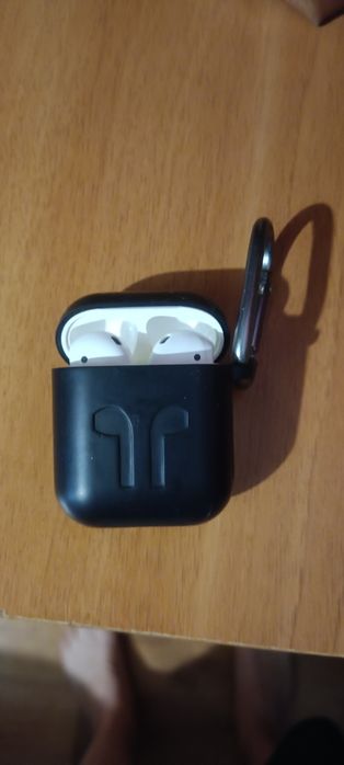 Навушники airpods (під ремонт) продам парою