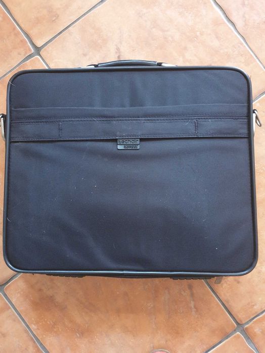 Mala para portátil Techair em bom estado