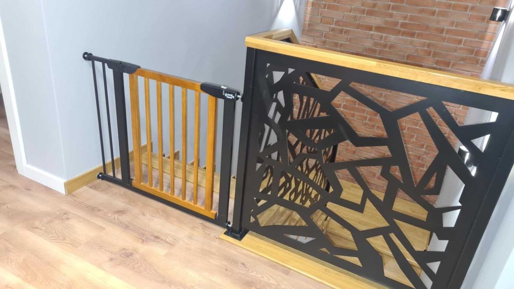 Bramka zabezpieczajaca na schody