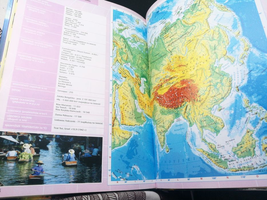 Atlas świata 11 zł