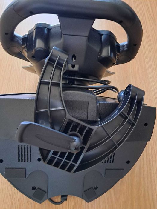 Volante + Pedais THRUSTMASTER T80 Ferrari 488 GTB (PS5/PS4/PC - Preto)