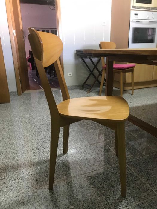 Mesa cozinha com extensão e 4 cadeiras