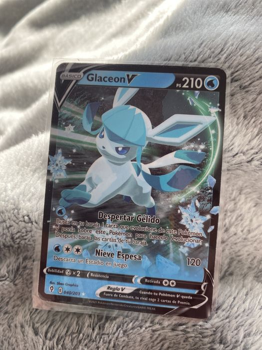 Karta pokemon Glaceon V