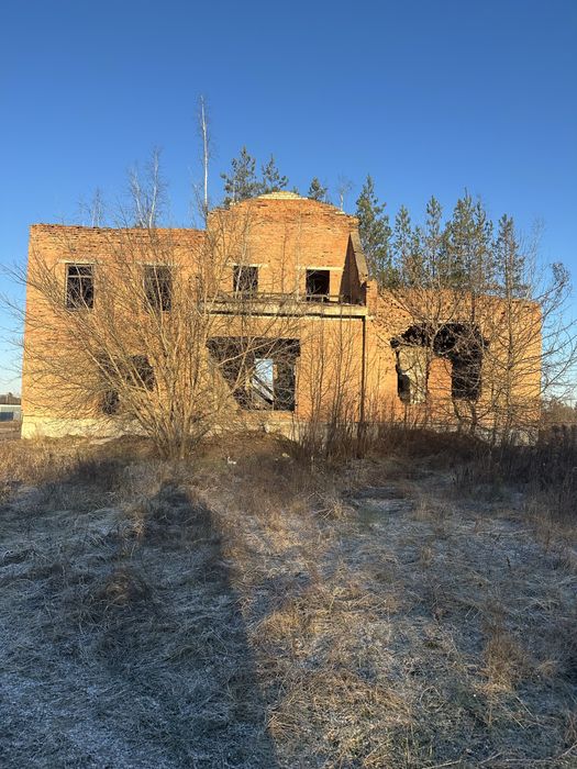 Продам  земельну ділянку з обєктом незавершеного буд. у м. Олевськ