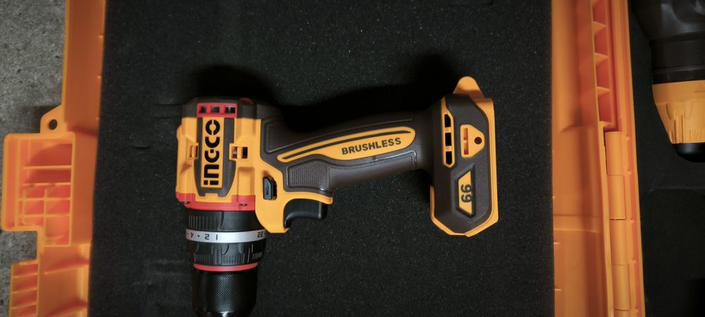 Vendo conjunto de máquinas a bateria.