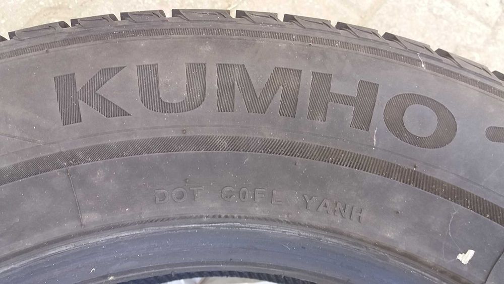 4 Pneus KUMHO 265/60/R18 110H Crugen 7