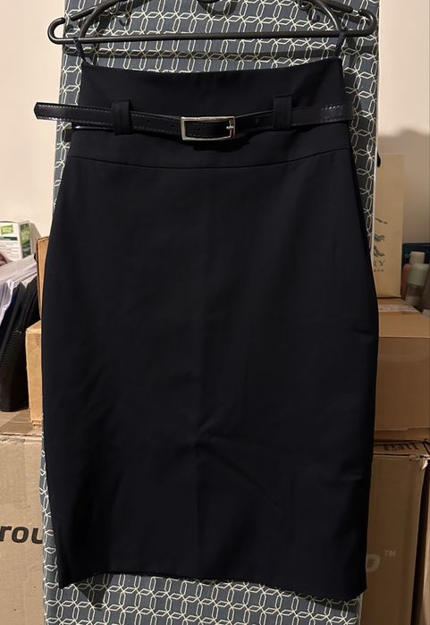 Віддам безкоштовно спідницю карандаш з паском розмір xs