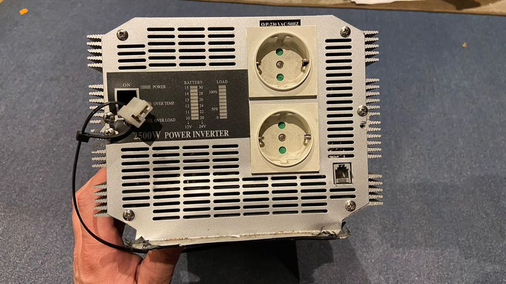Przetwornica 24V→230V 2500W HQ (modified sine, soft start)