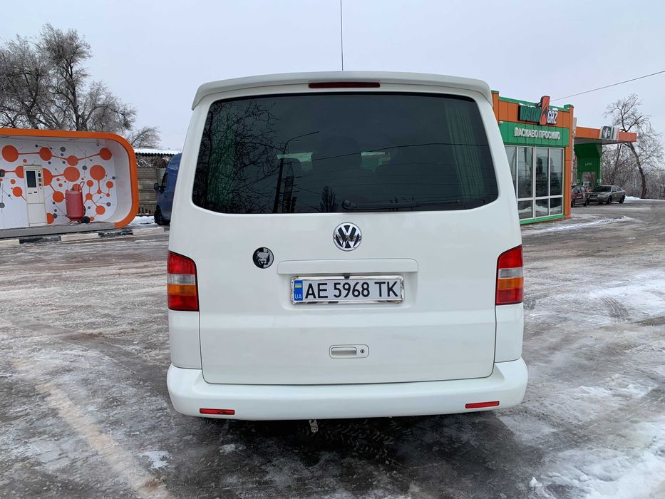 Volkswagen Transporter 1.9 TDI Пассажир 2007 год.