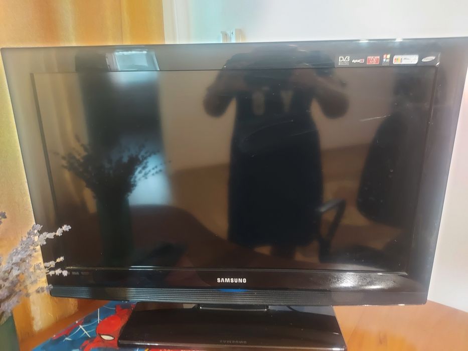 Продам телевизор самсунг samsung 32'