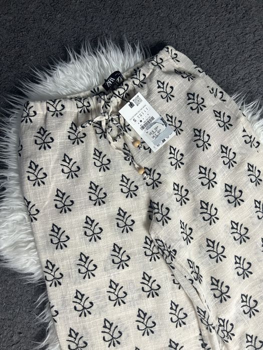 Nowe piękne lekkie spodnie Boho rozmiar S haft haftowane Zara