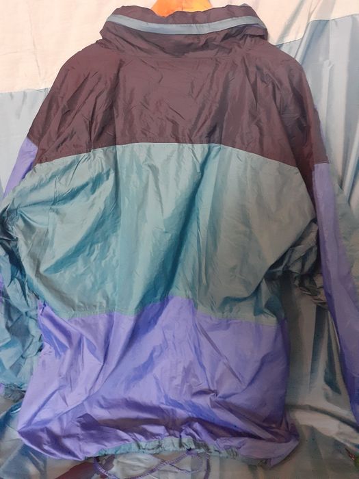 Куртка (вітрівка) нова