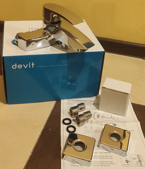 Смеситель для ванны Devit, Италия .