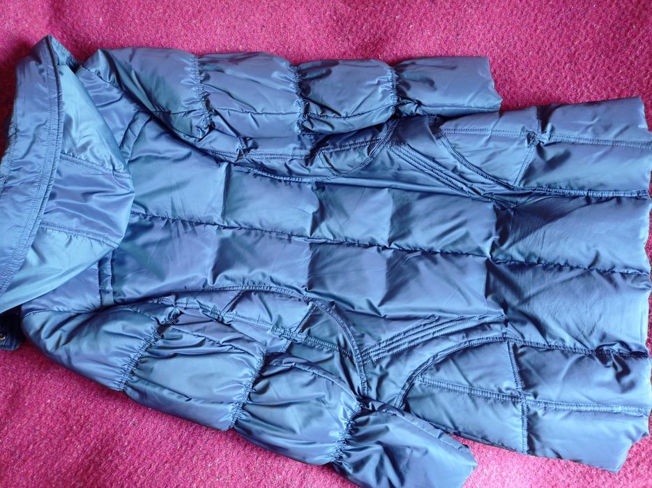 Пуховик синьо-фіолетового кольору дуже теплий